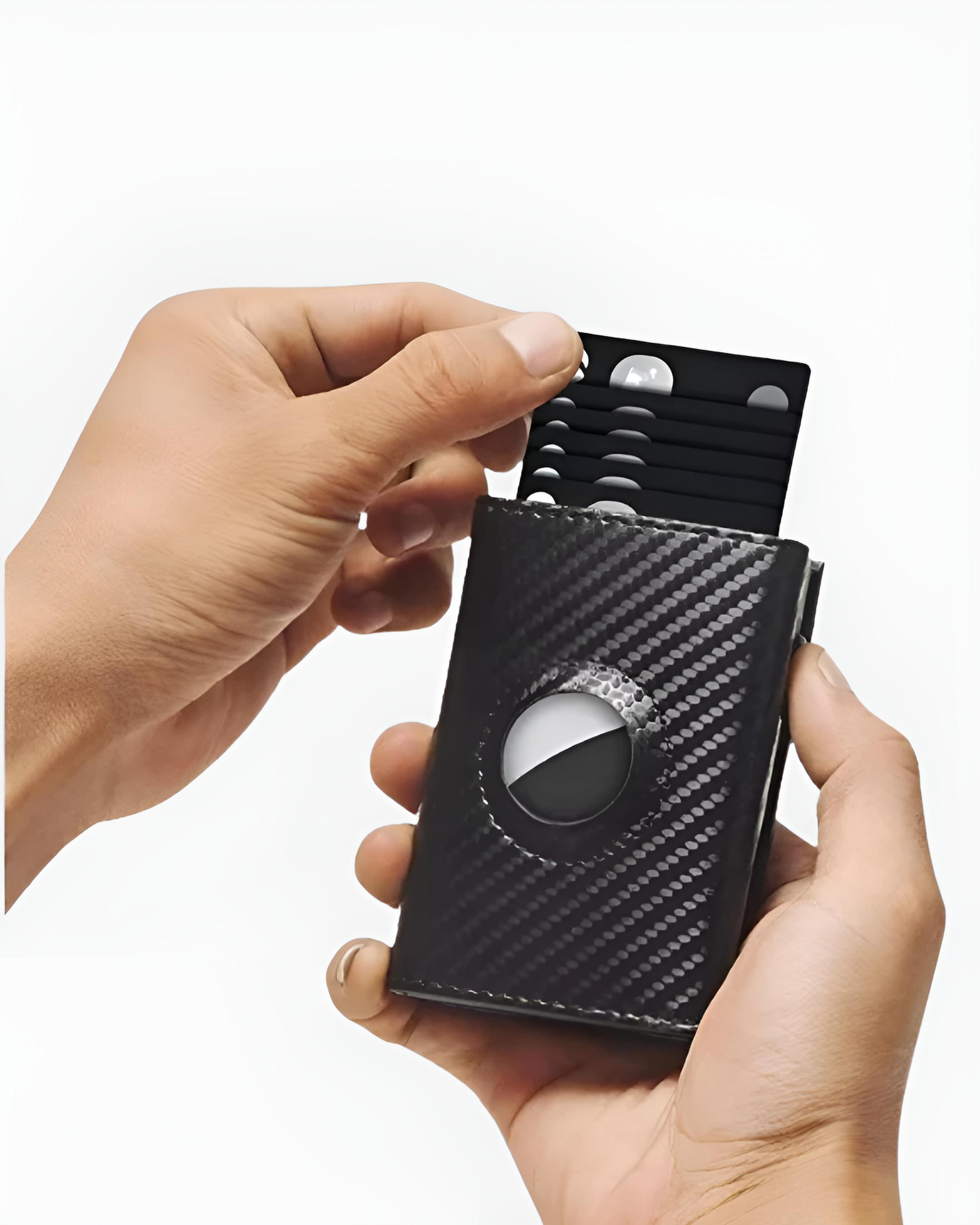 Carbon Fiber Airtag Wallet RFID Blocking by PAKKA
