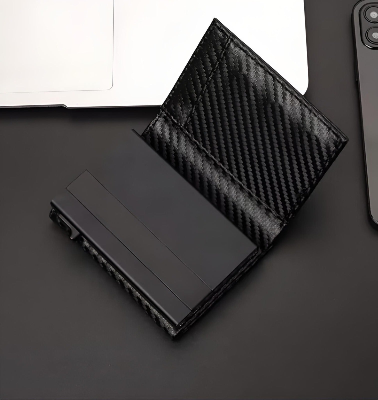 Carbon Fiber Airtag Wallet RFID Blocking by PAKKA