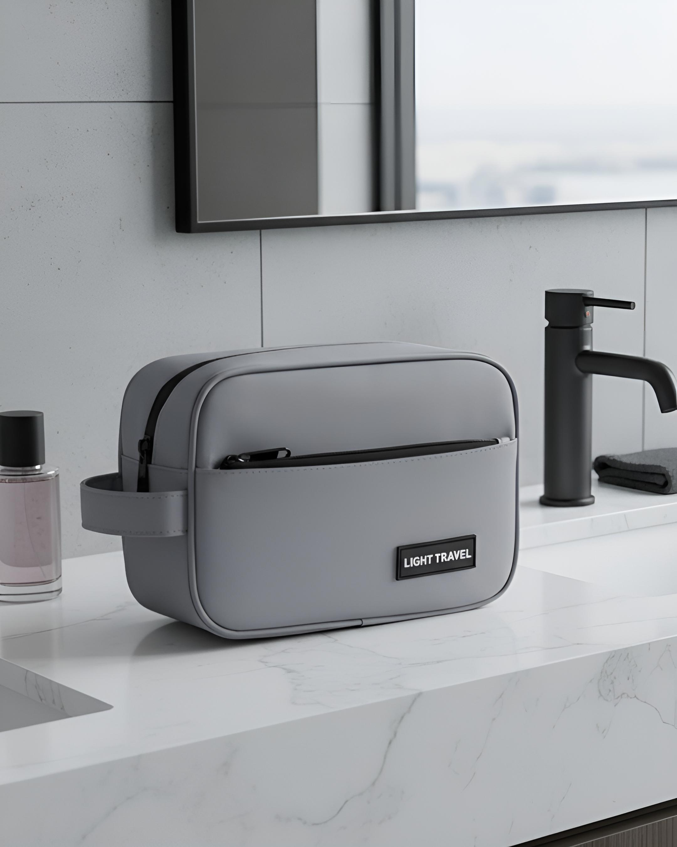 Waterproof Necessaire by PAKKA